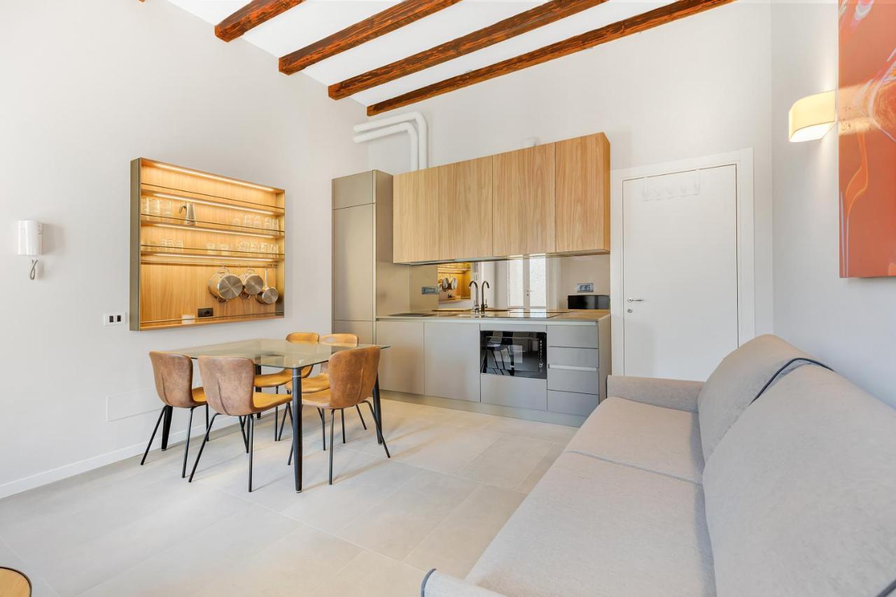 부치나스코 Alessia'S Flat - Naviglio Grande 2 아파트 외부 사진